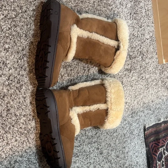 UGG Tan Shearling-Lined Winter Boots - Picture 1 of 15